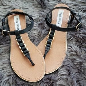NWOT Steve Madden Black Gold Chain T-Strap Sandals